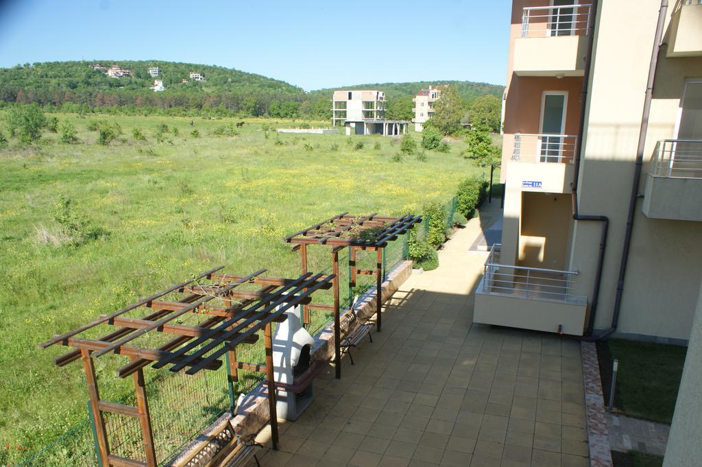 Pearl Sunshine Appartments Приморско Экстерьер фото